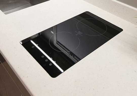 Double Induction Installed in Benchtop with Smooth Power