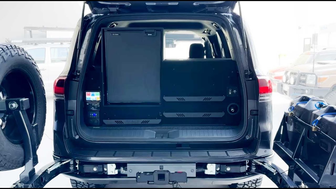 LC300 Lifestyle Kit 80L Upright with air compressor and built in air-hose reel